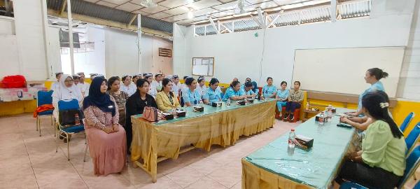 Serah Terima Mahasiswi STIKes Haga Nias